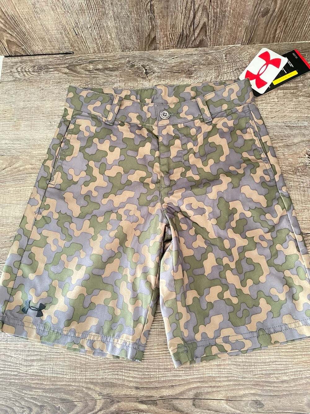 Under Armour Boys UA Golf Camo Shorts YSM